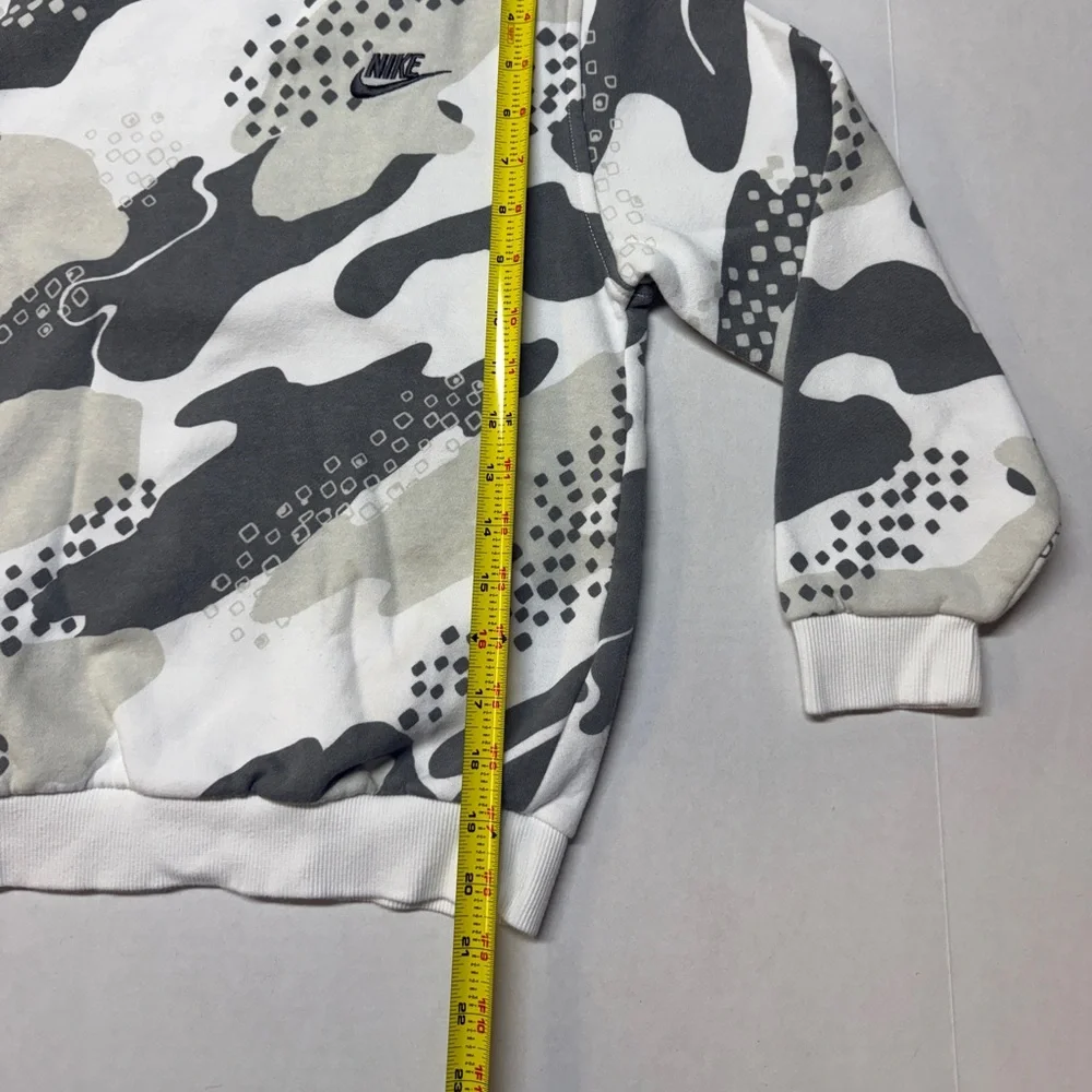 Nike Grey White Camo Kid’s Medium Crewneck Sweatshirt